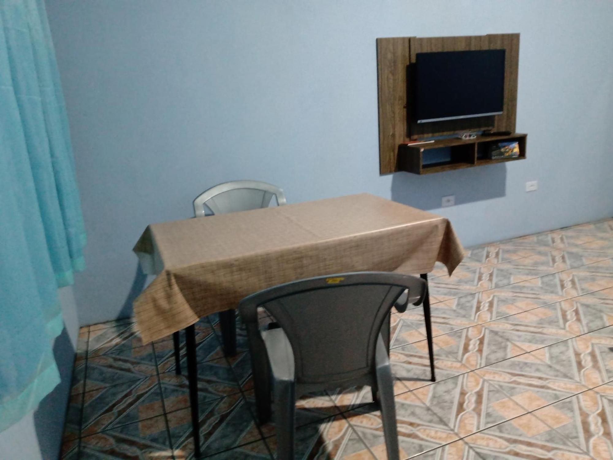 Quarto Familiar, Aeroporto جوارولوس المظهر الخارجي الصورة